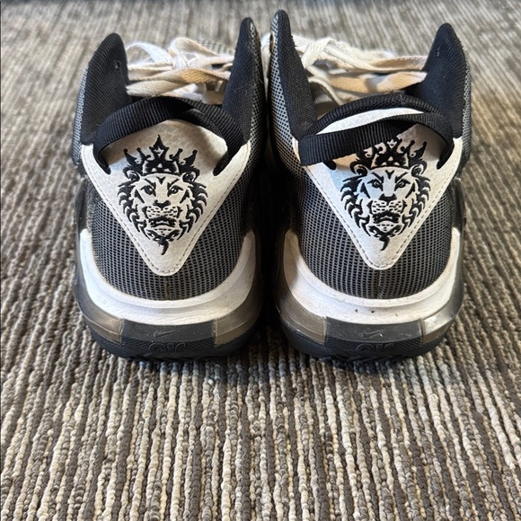 Nike LeBron Witness 7 Sneakers Size 8.5 - Picture 5 of 8